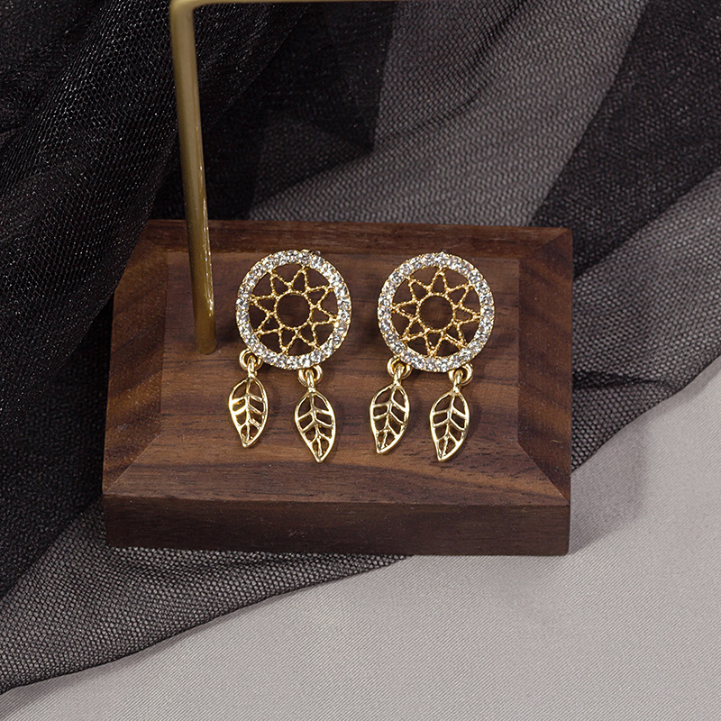 925 delicate silver needle slightly inlaid with flashing diamond hollowed-out earrings vintage Hong Kong wind dream catchers INS earrings for women