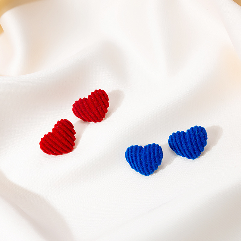 Silver needle showing white rose heart earrings for women geometric romantic flocking pleated Klein blue heart earrings
