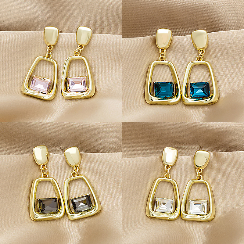 Silver needle new geometric square metal zirconium earring South Korea simple advanced design eardrop net red earring