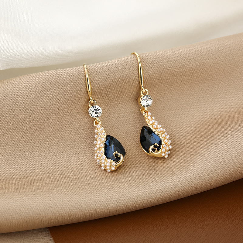 South Korea retro temperament simple pearl zircon peacock earrings sapphire net red temperament earrings female earrings