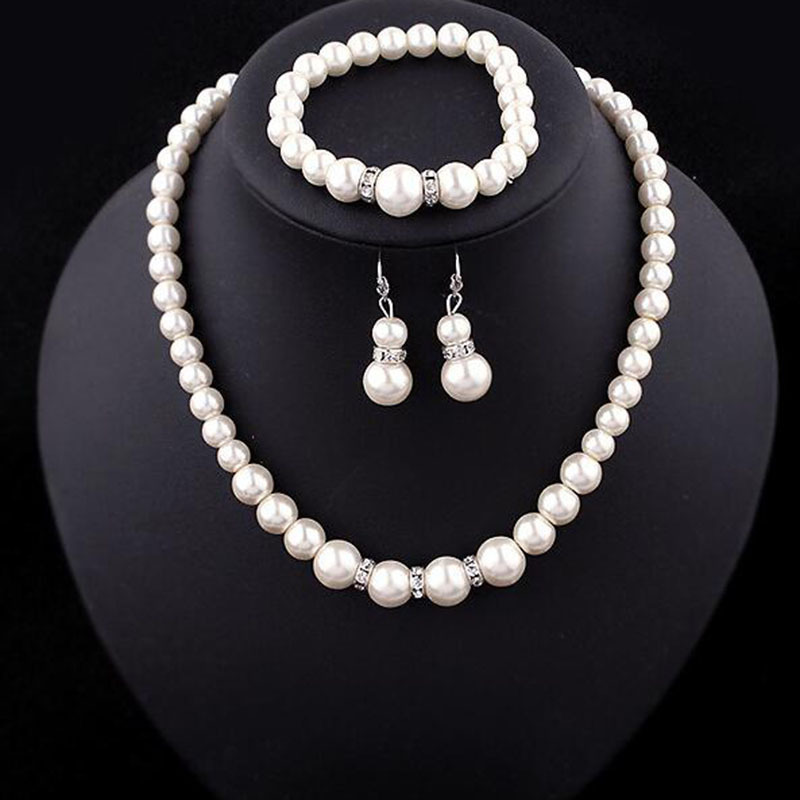 Pearl necklace earring bracelet set three sets of Europe and America cross-border personality pearl clavicle necklace jewelry set