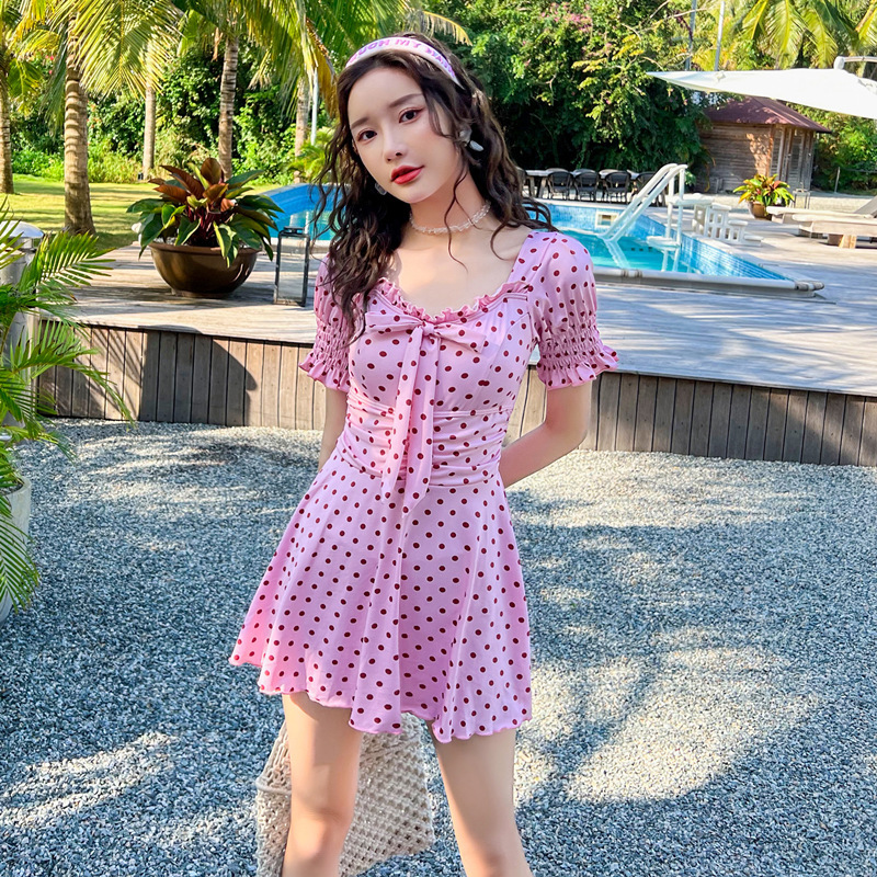 Swimsuit women's dress style one-piece conservative, petite look, tight-fitting short-sleeved forest-style fashionable, pure and elegant, hot spring swimming outfit