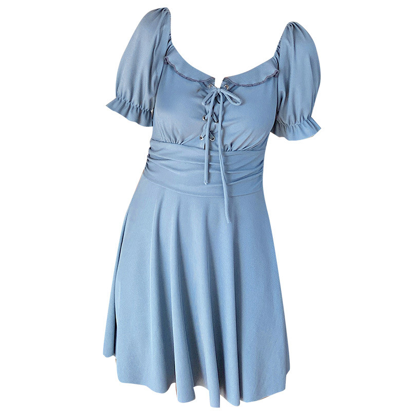 ملابس سباحة ذات ثياب محافظة، وذات صدر منخفض جدا Item Picture