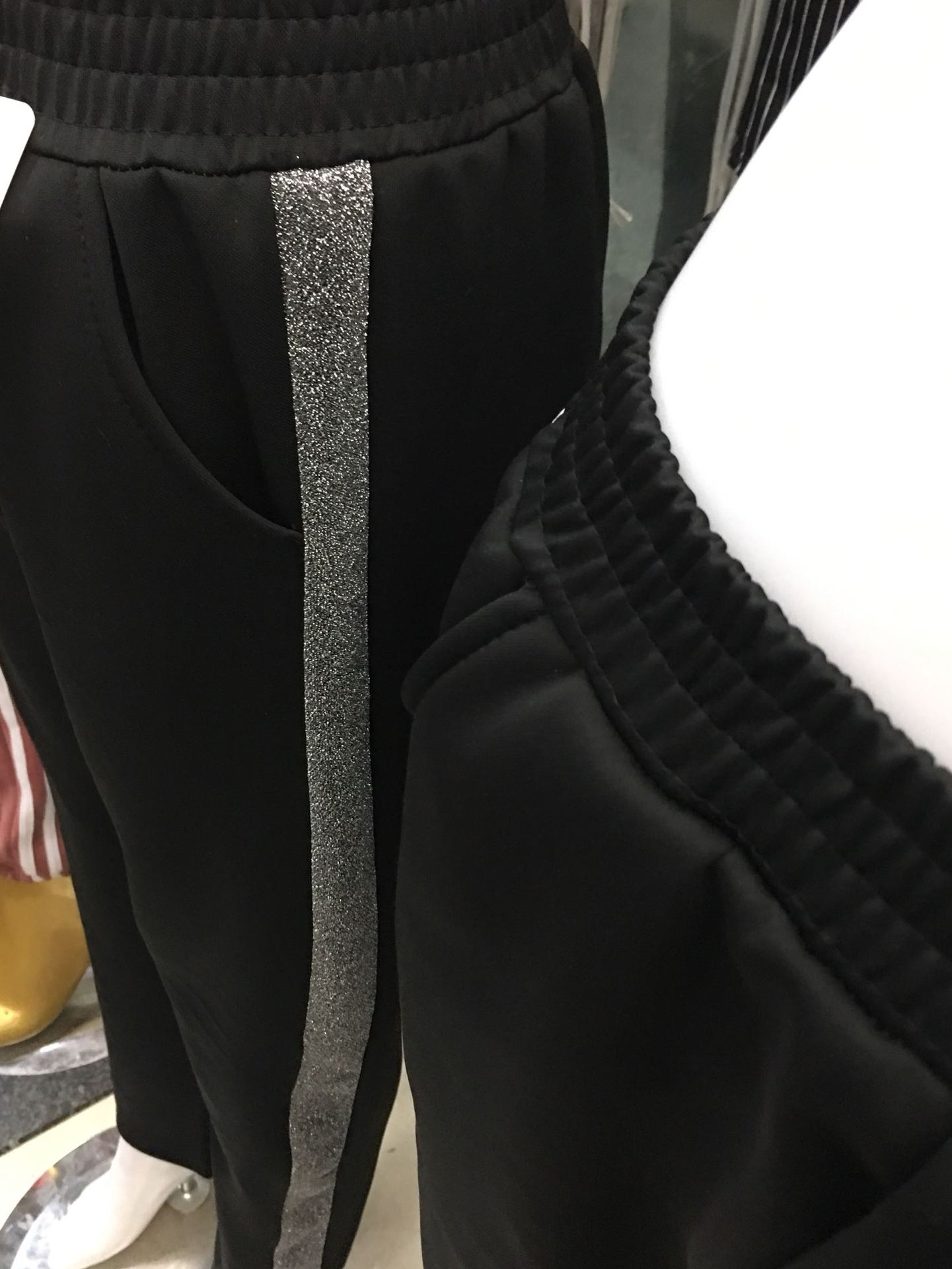 Women's 2018 autumn/winter new Korean-style loose sports long pants, enlarged, plump, fleece, warm and thick mom pants Application Scenario