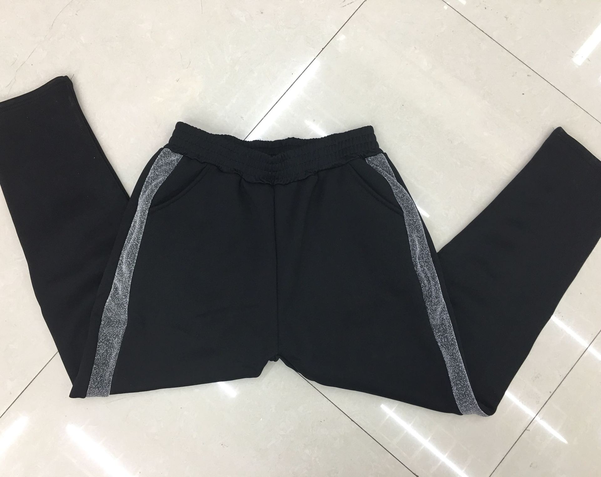 Women's 2018 autumn/winter new Korean-style loose sports long pants, enlarged, plump, fleece, warm and thick mom pants Specification image