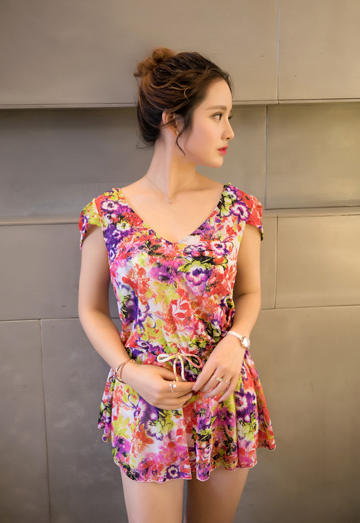 Women's three-piece swimsuit set, bikini, small bust, sexy, slimming blouse, skirt-style belly covering, new beach swimsuit Specification image
