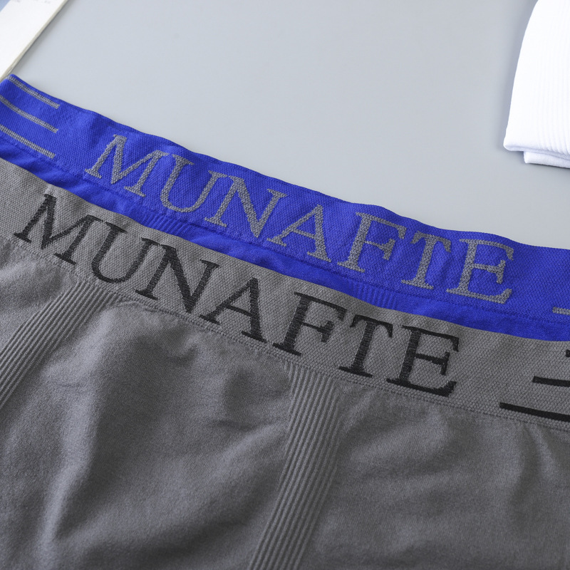 Men's underwear, seamless men's underwear, sporty style, comfortable and breathable, nude feel, four-corner flat underwear, men's cross-border e-commerce Application Scenario