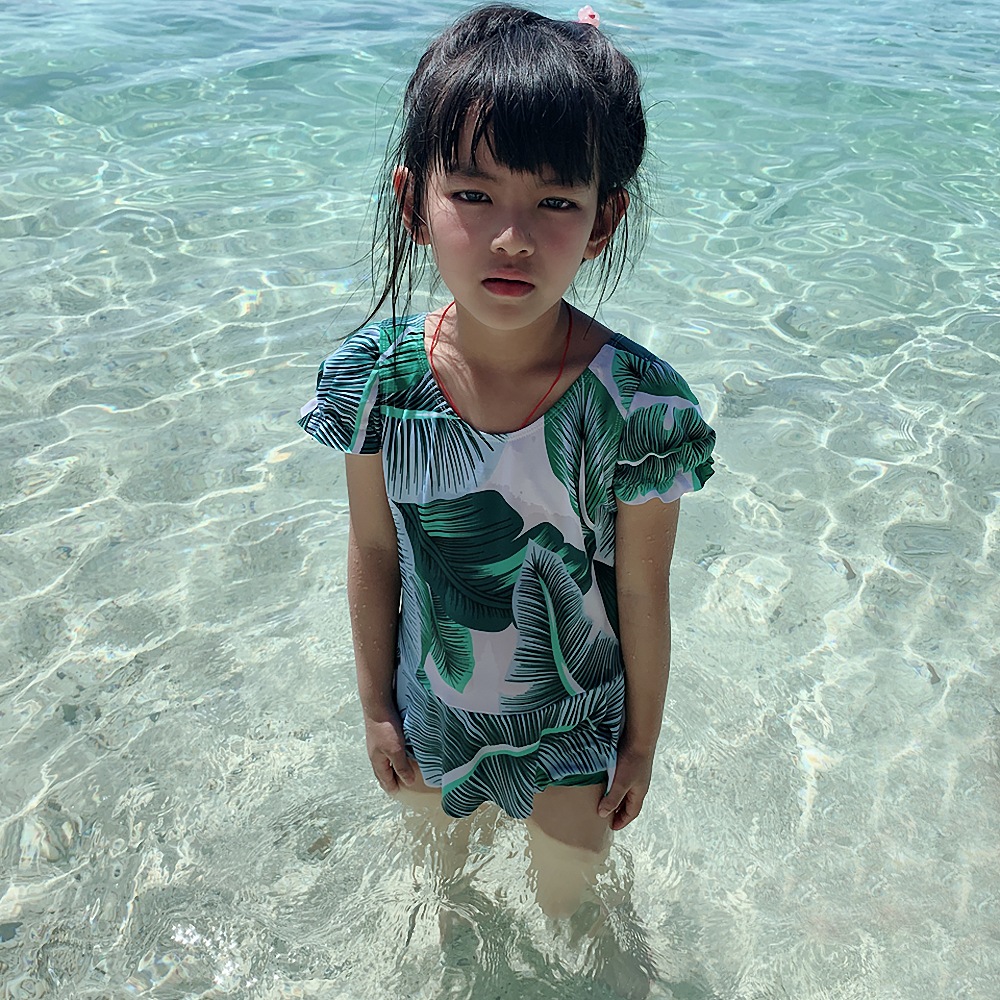 Wholesale of children's beach swimsuits, girls' Korean-style one-piece dresses, large and medium-sized children's swimming swimsuits, princess student swimsuits from manufacturers details Picture