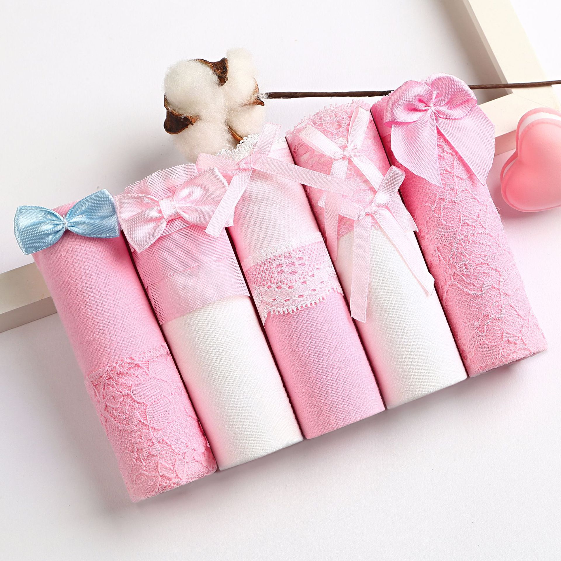Tingweiya 5-piece pink gift box set of breathable mid-waist waist and hip cotton underwear with a bow