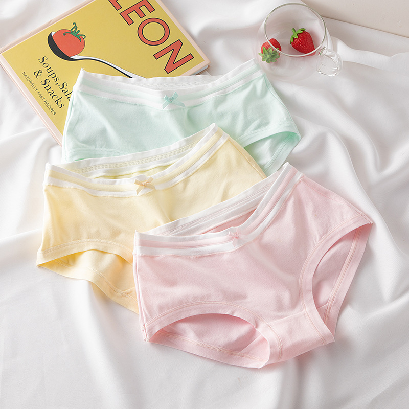 Women's cotton underwear: simple and cute Japanese style, low-waisted cotton, solid color, breathable, triangular waistband