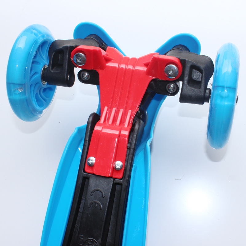 The Xiaomi high skateboard, with an aluminum alloy frame, is a children's three-wheeled skateboard with adjustable height and multiple colors Item Picture