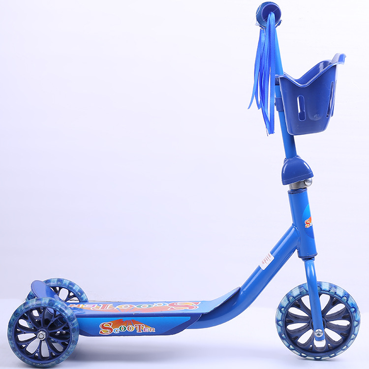 Children's scooters, two-wheeled children's scooters, wholesale three-wheeled scooters, four-wheeled scooters details Picture