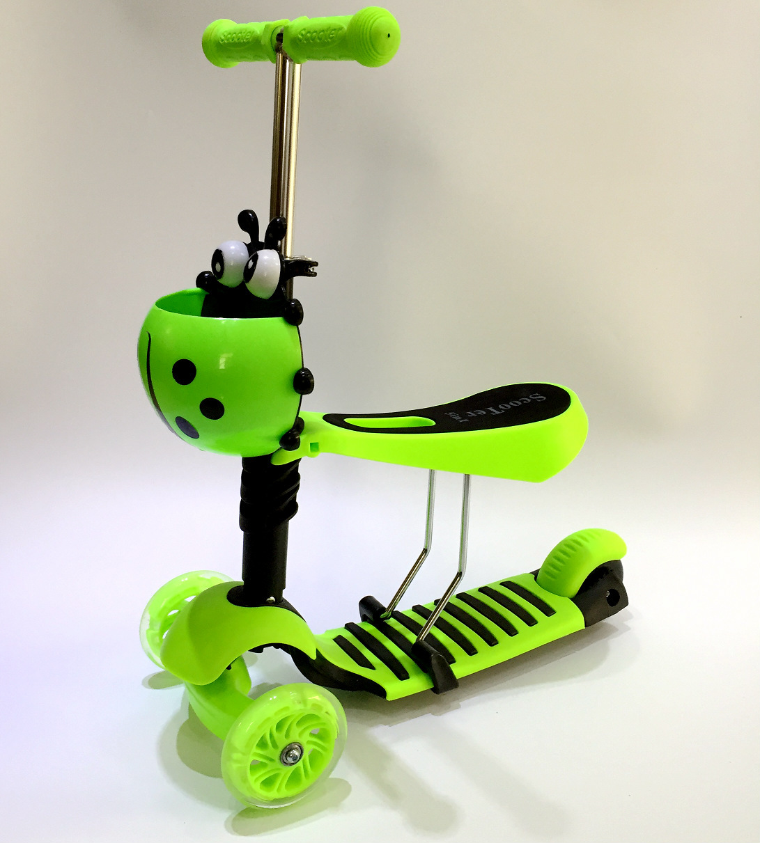 The new Beetle children's stroller, a multi-functional three-wheeled, height-adjustable baby walker and a three-in-one baby scooter Specification drawing