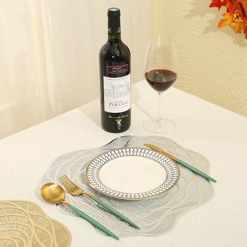 Irregular rose-shaped hollowed-out placemats, home heat insulation pads, Western placemats, pvc placemats and coasters wholesale details Picture