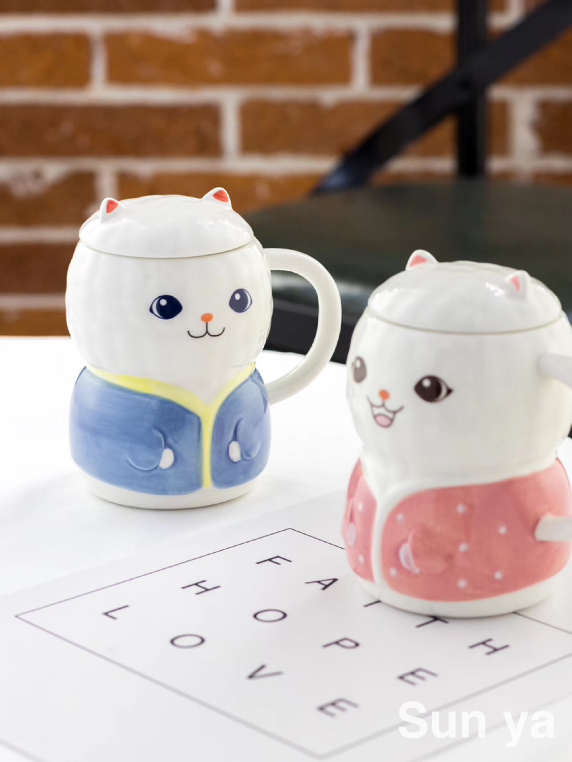 Hot selling creative hand-painted ceramic mug stereo cat mug with lid water mug Office coffee mug