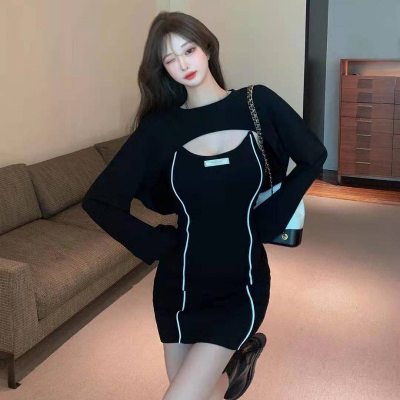 德绒吊带连衣裙女性感纯欲气质包臀短裙秋季新款打底裙子两件套装