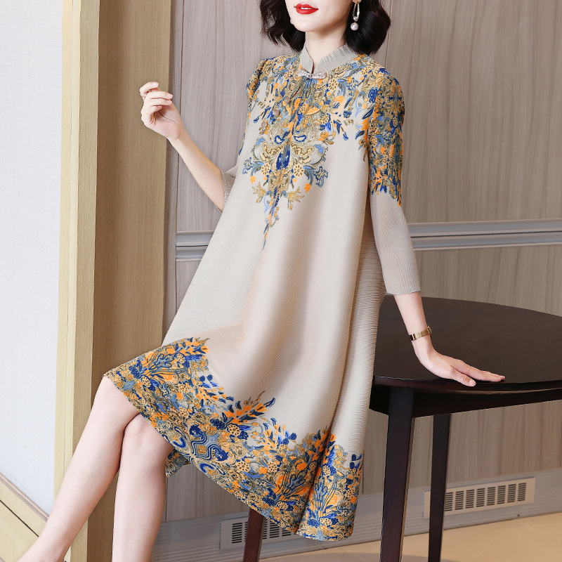 Western style retro printed pleated dress Spring dress 2022 new middle-aged mother age-reducing plus-size dress