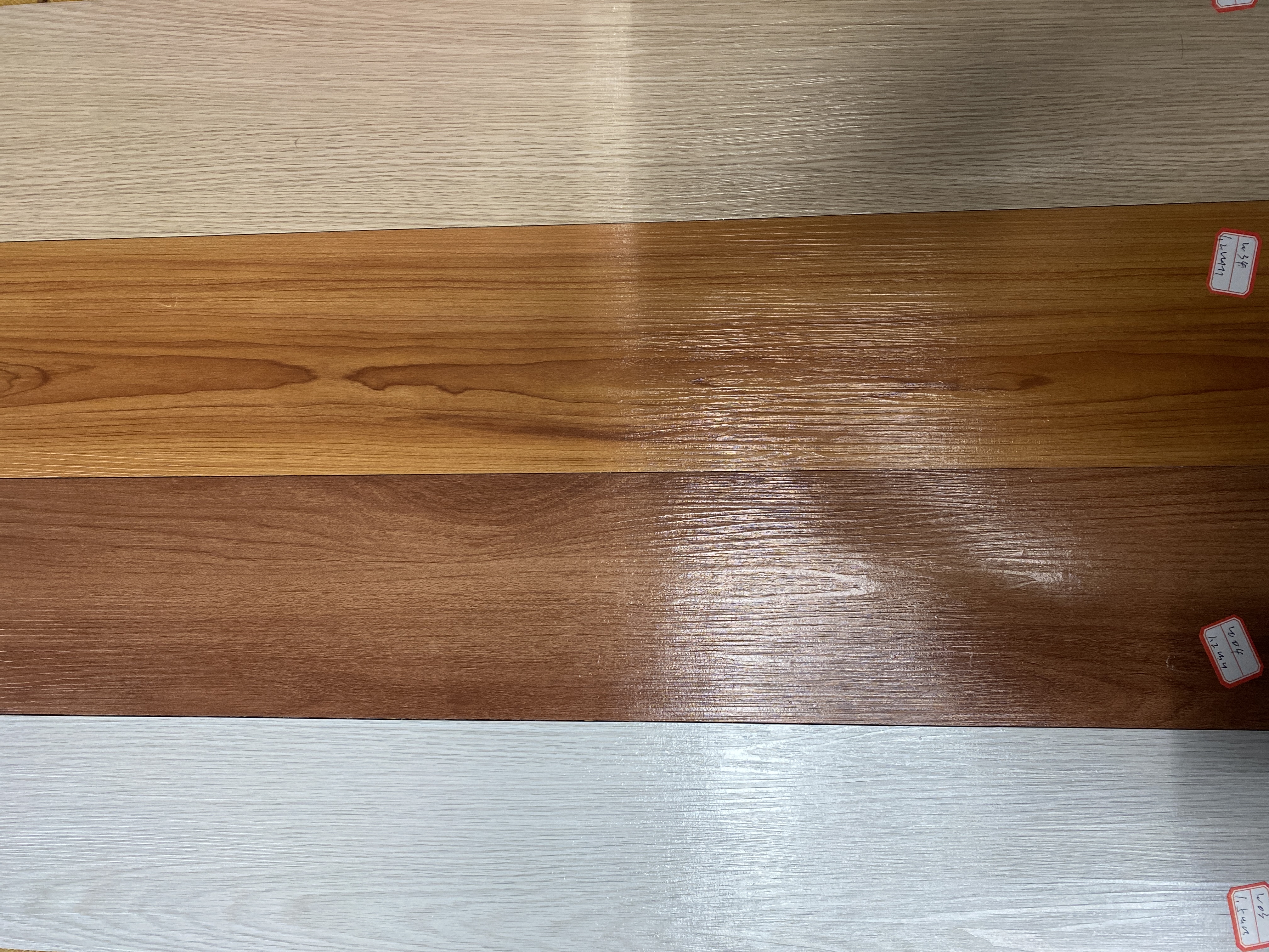 pvc石塑自粘地板革木纹地板贴卧室家用翻新加厚耐磨防水防潮