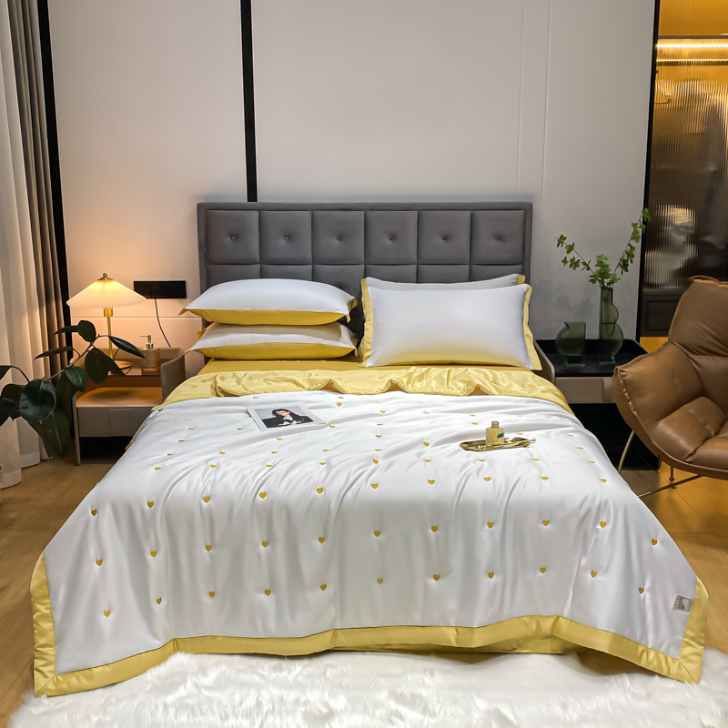 2022 Ice Silk Summer Quilt Four-piece Set: Smooth Single and Double Heart Air-conditioned Quilt Sheet for Spring and Summer Application Scenario
