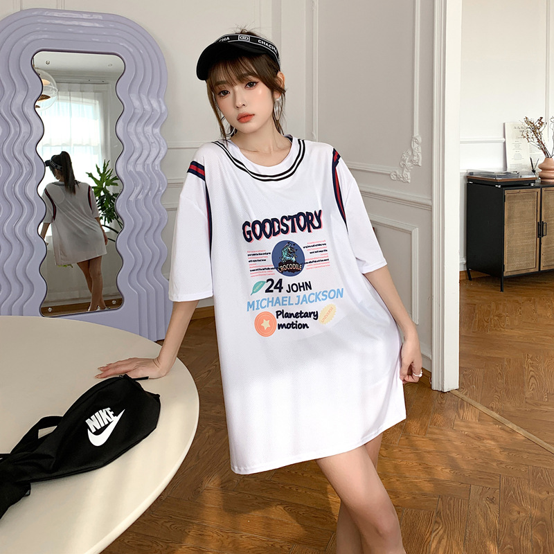 The 2022 new sporty three-piece set for women is a conservative, slimming, loose and sun-protective student swimsuit Item Picture