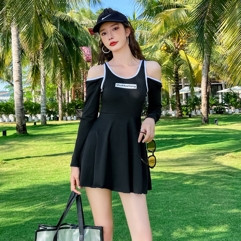 A new style of swimsuit for women's sports one-piece, conservative and slimming, in Korean Instagram style, with a forest-themed student's small chest and a hot spring design Application Scenario