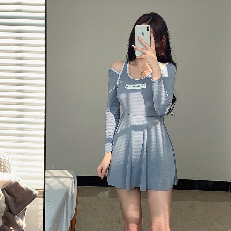 A new style of swimsuit for women's sports one-piece, conservative and slimming, in Korean Instagram style, with a forest-themed student's small chest and a hot spring design