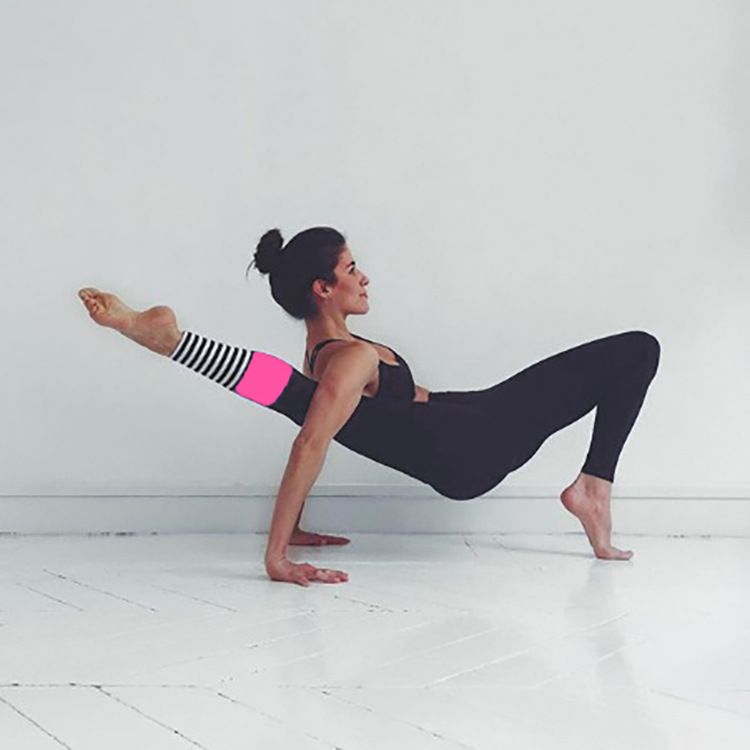 wish's new autumn European and American color-blocking yoga fitness pants with striped patchwork leggings at the cuffs are now in stock details Picture