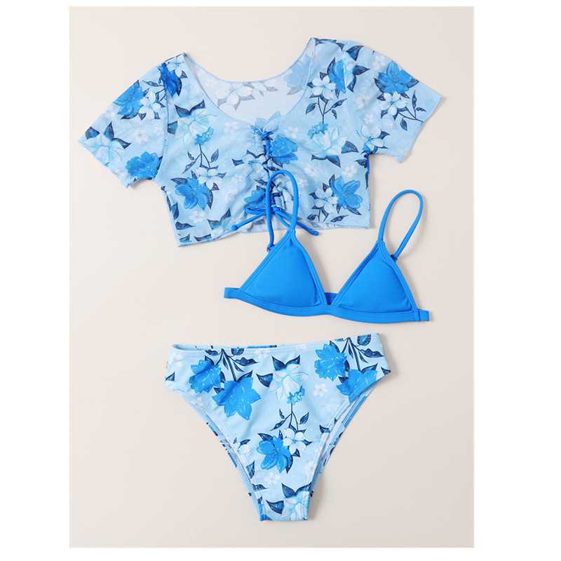The three-piece floral swimsuit for children at Foreign Trade University in 2022 is a best-selling swimsuit Application Scenario