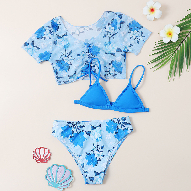 The three-piece floral swimsuit for children at Foreign Trade University in 2022 is a best-selling swimsuit Item Picture