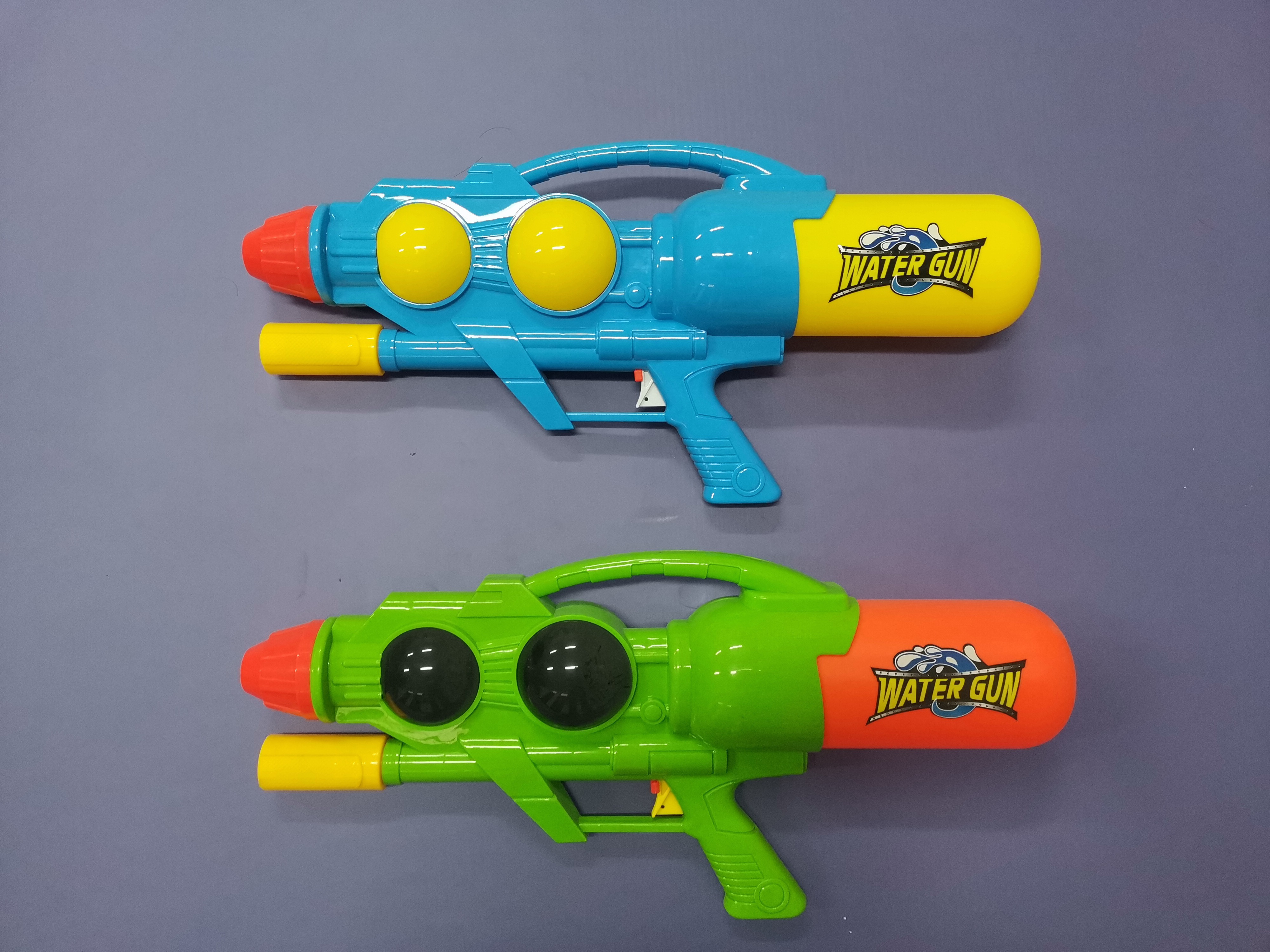 The manufacturer's new 918 air pump water gun full figure