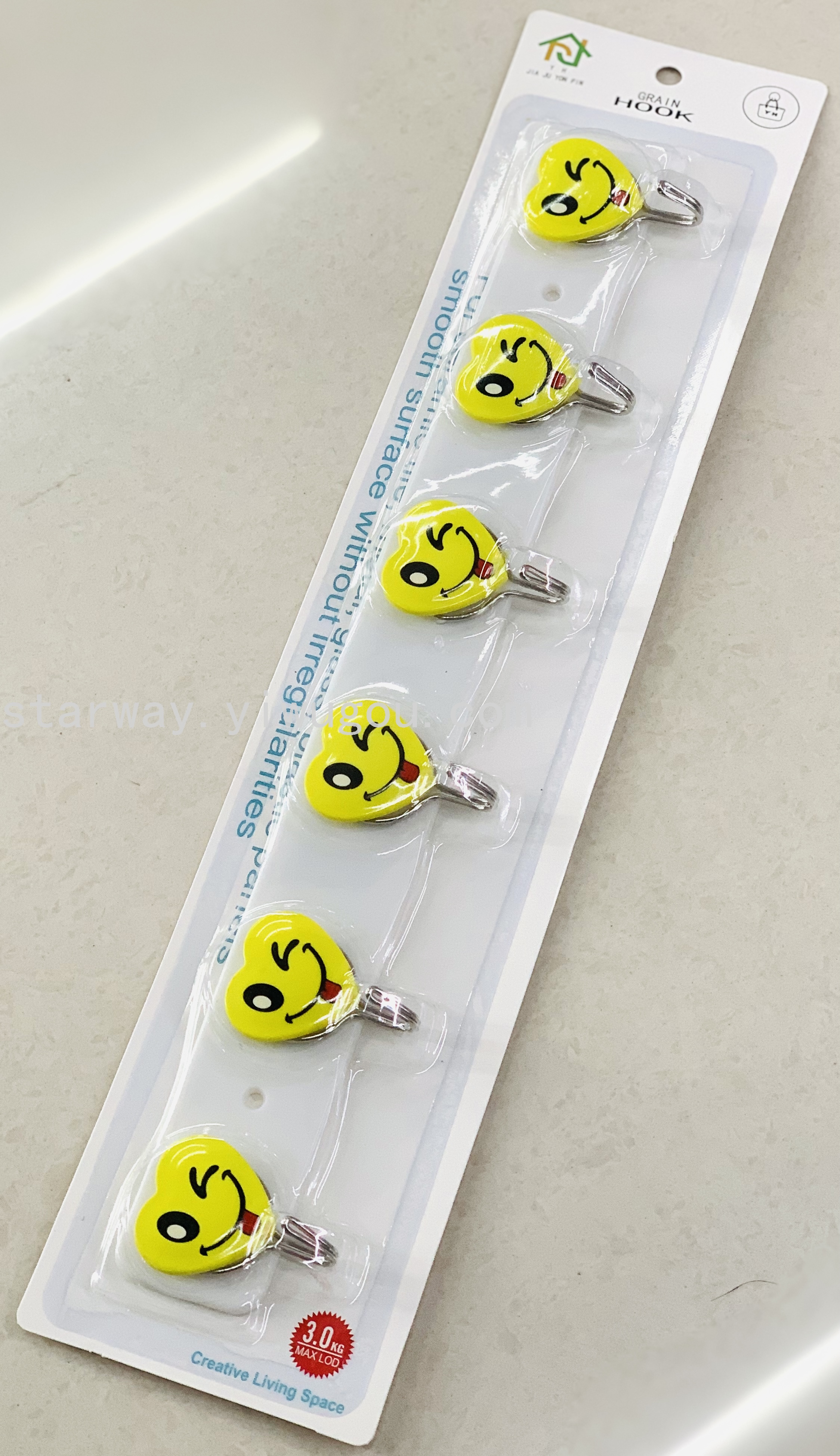 Fruit sticky hook, cartoon sticky hook, strong sticky hook, no-drilling sticky hook, convenient sticky hook, card suction sticky hook