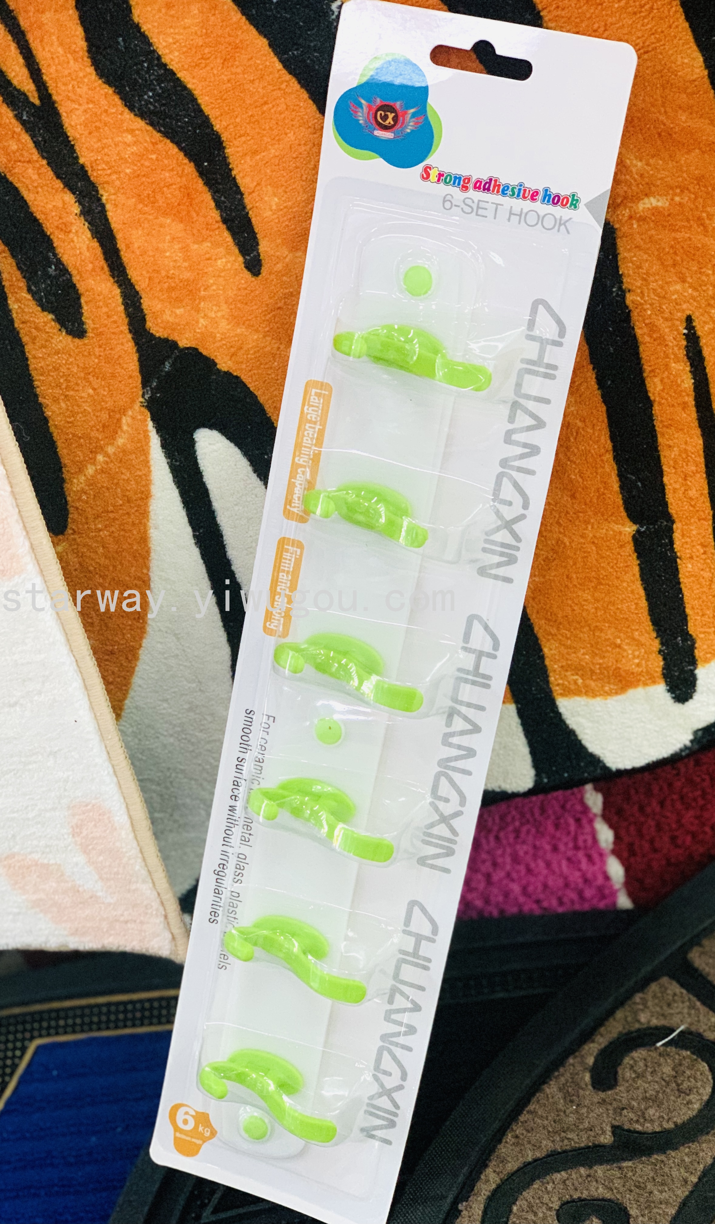 Fruit sticky hook, cartoon sticky hook, strong sticky hook, no-drilling sticky hook, convenient sticky hook, card suction sticky hook Application Scenario