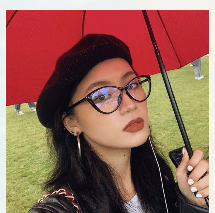 Mona same style triangular cat eye frame black frame natural make-up magic device Plain glasses female eye protection against blue light radiation myopia