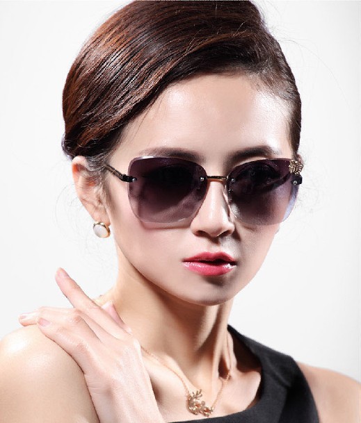 New European and American fashion trend-setting lens butterfly decorative ladies sunglasses sunglasses