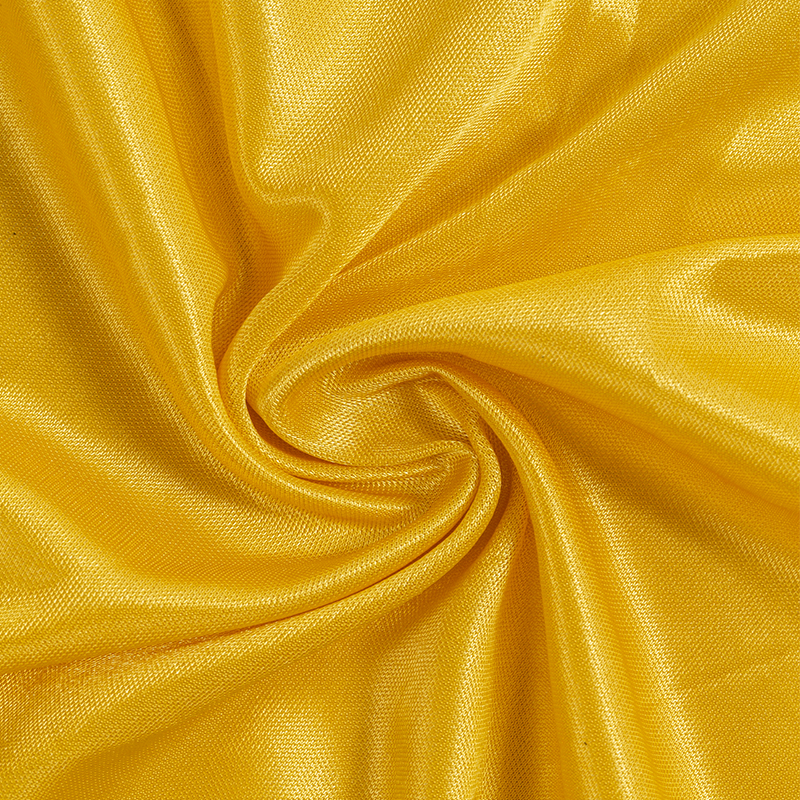 We supply warp knitted smooth plain fabric, polyester mesh fabric, all-polyester hemmed fabric and garment knitted fabric Item Picture