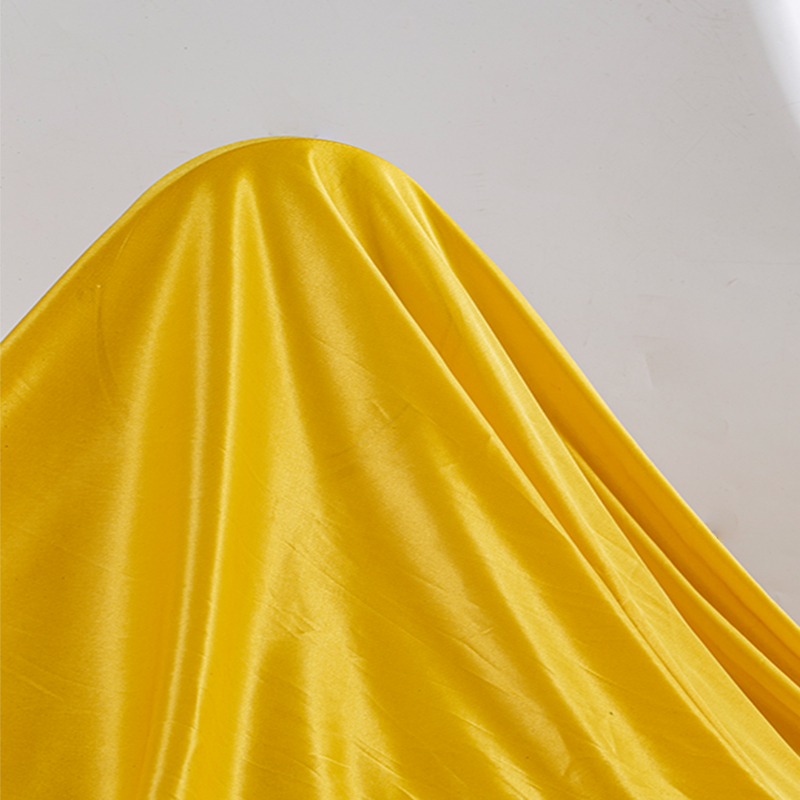 We supply warp knitted smooth plain fabric, polyester mesh fabric, all-polyester hemmed fabric and garment knitted fabric Specification image