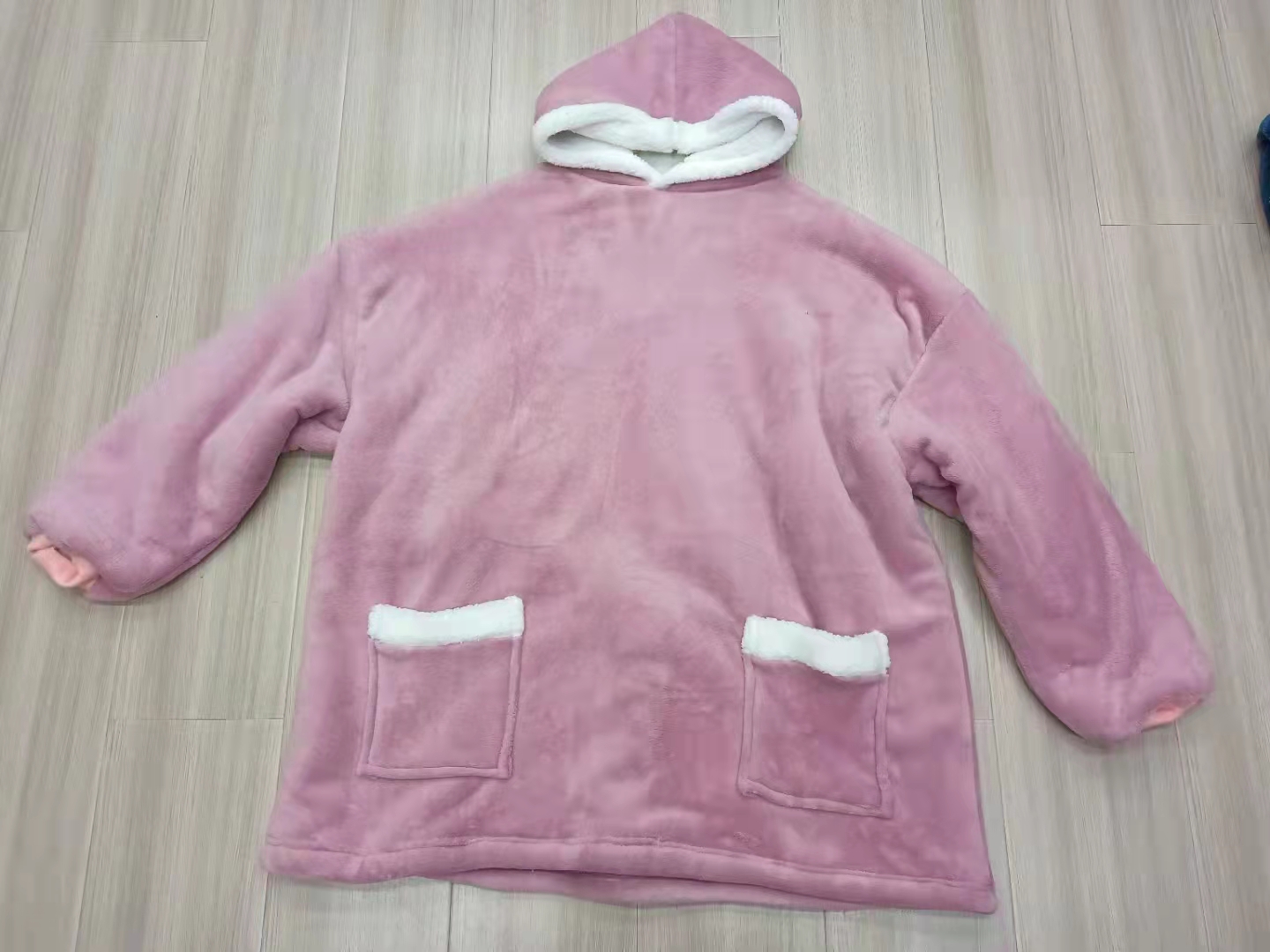 Cross-border lazy blanket, lambskin pullover, flannel sweatshirt, tv blanket, hooded lazy shirt, outdoor warm pajamas Specification image