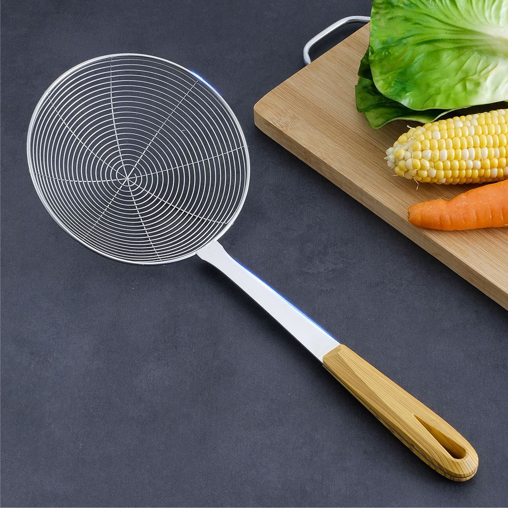 A generation of thickened stainless steel colander spot kitchen hot pot line leakage filter net fried noodles with wooden handle colander