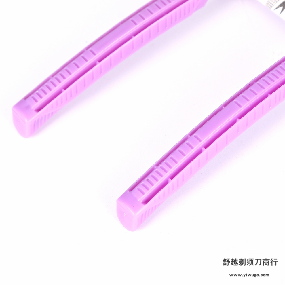 吉列/盒装手动剃须刀/剃须刀刮胡刀/胡子梳/刮胡白底实物图