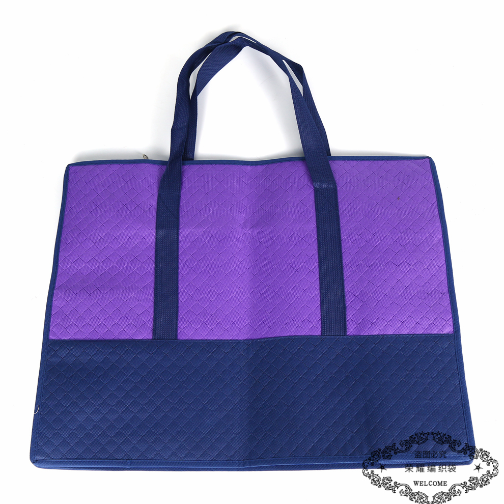 Moisture-proof cotton quilt storage bags, non-woven fabric embossed moving bags, large-capacity hand-held luggage bags, storage and packing bags Application Scenario