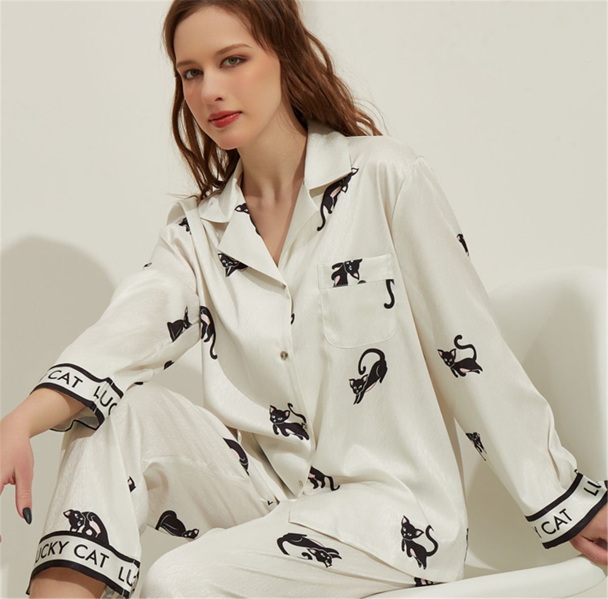 2022 New women's Pajamas summer home wear Ice silk pajamas kitten pyjamas pantsuit home wear can