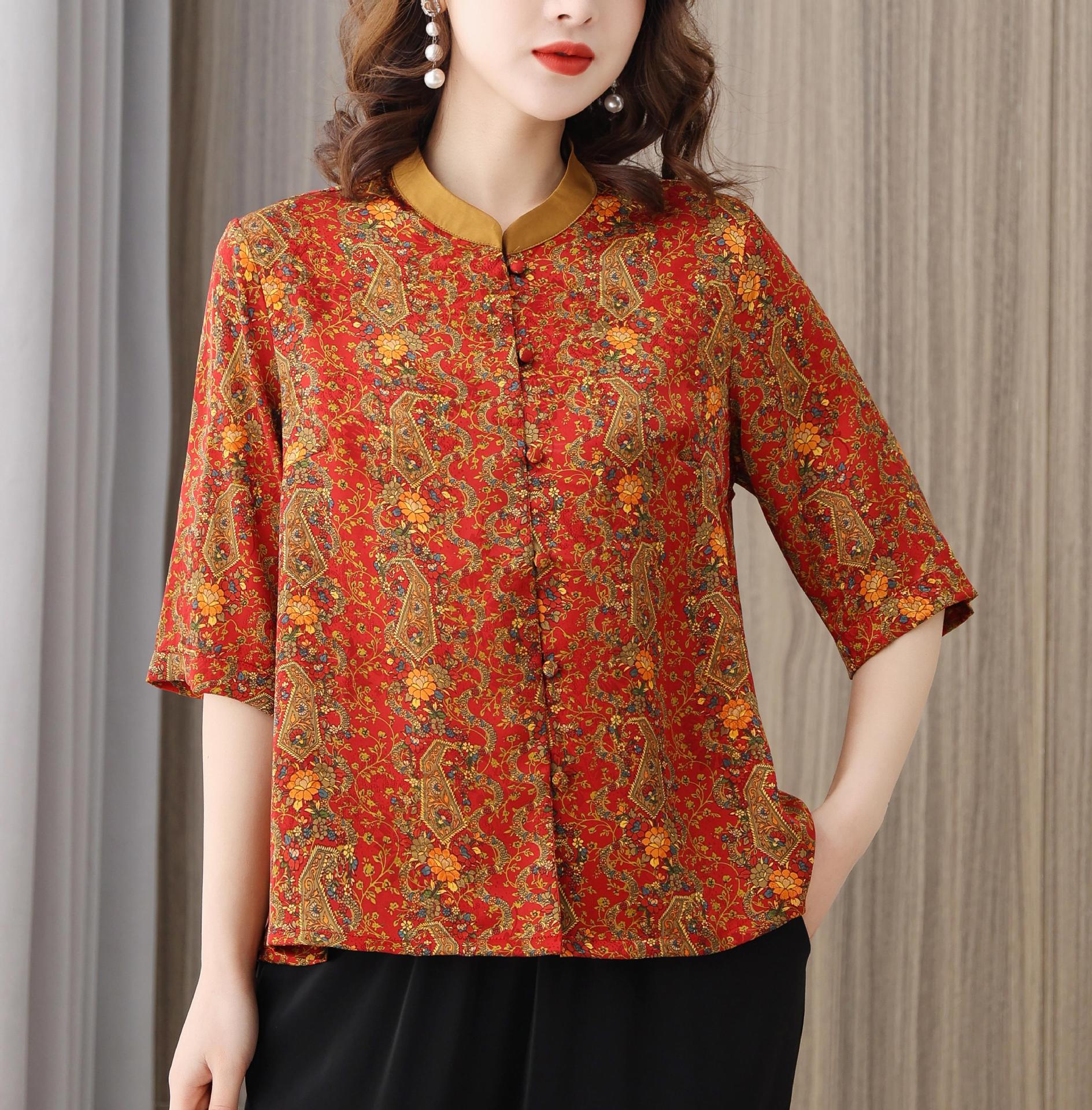 Middle-aged and elderly mothers wear temperament summer women texture short sleeve shirt stand collar expensive gas cover meat show thin cover meat real shot