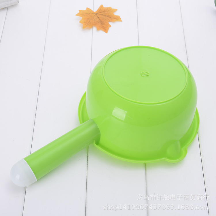 Colorful water spoons, home kitchen water spoons, one-yuan and two-yuan stores, daily necessities wholesale Specification image