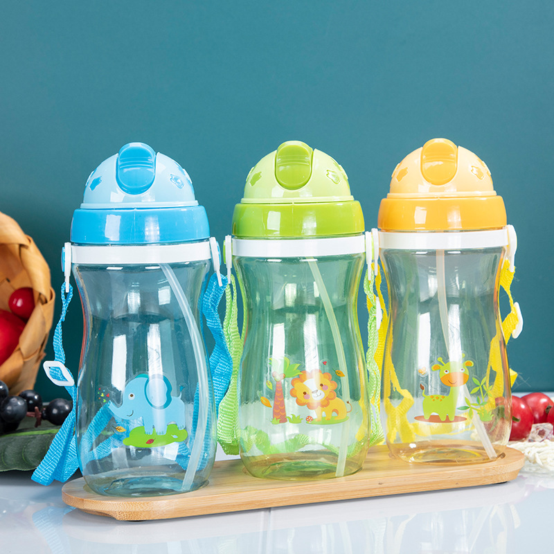 X39-8822 Straw Cup Cartoon Children's Shoulder Strap Portable Water cup that can be crossed diagonally, kindergarten spring water Cup 8822