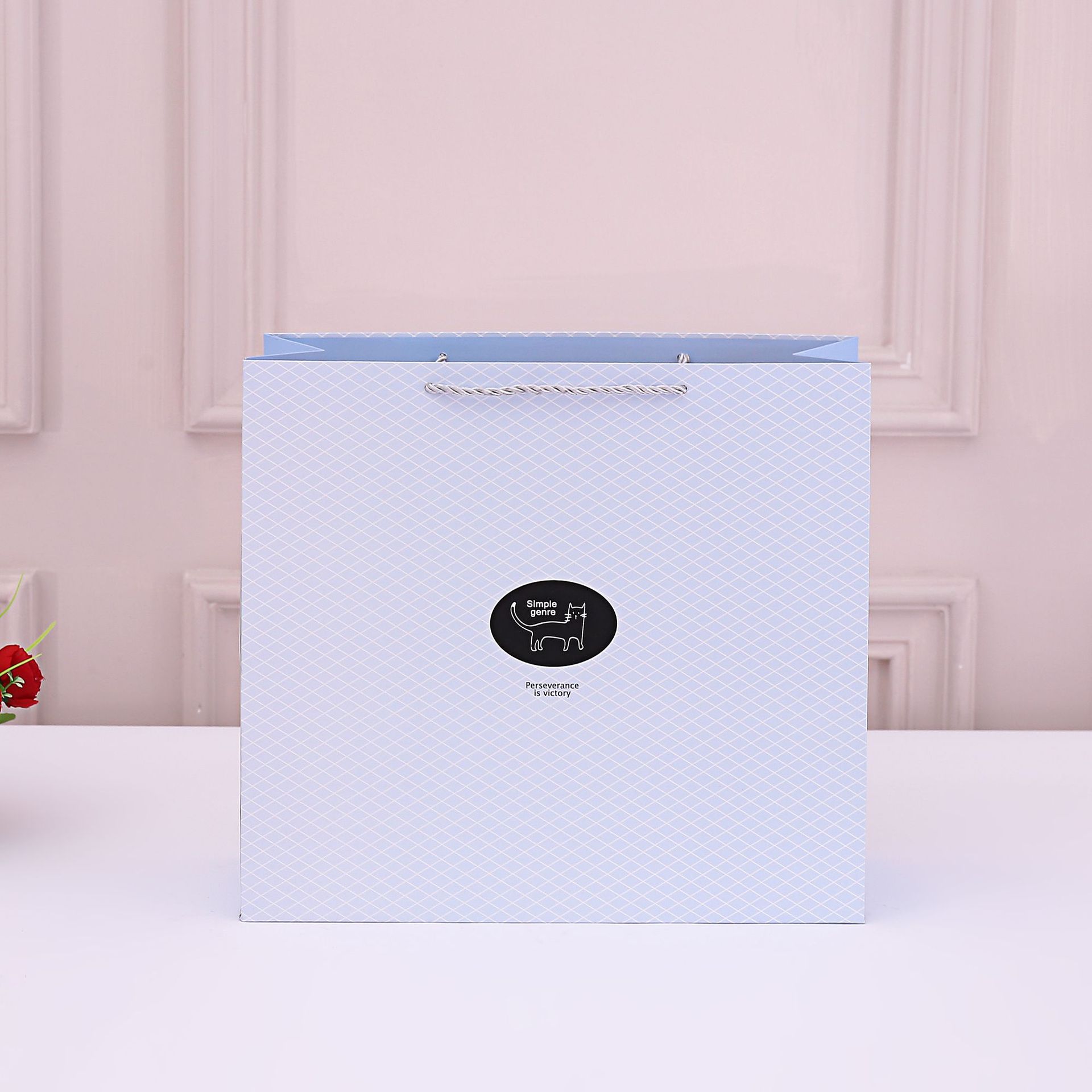 Gift bag Portable gift bag New cartoon cute gift bag handbag white card paper gift bag