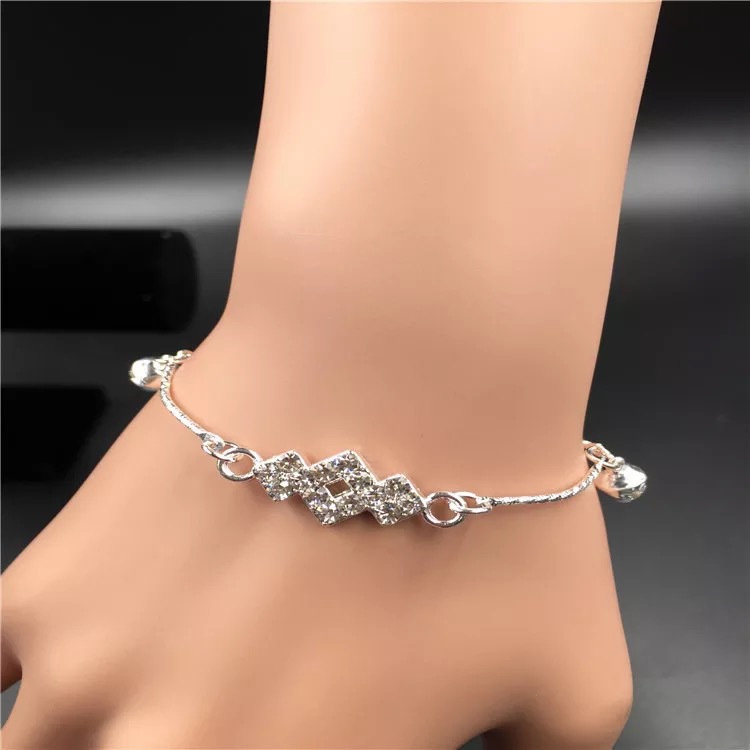 Diamond-encrusted silver bracelet for women, 2-yuan store, street stall, night market, exhibition and sales fair accessories, Yiwu small commodities details Picture