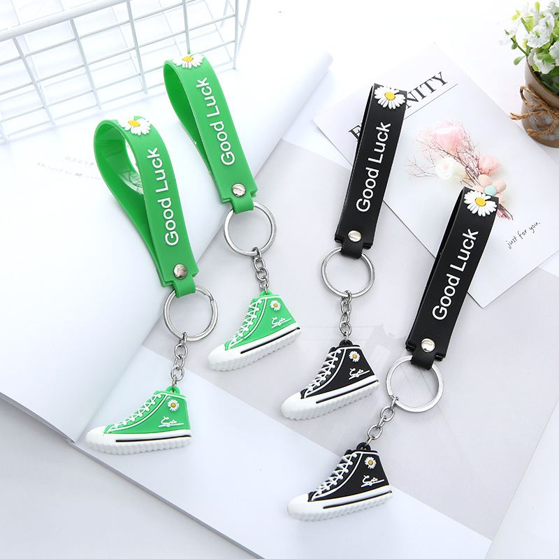 Daisy shoes keychain, GD G-Dragon's same style chrysanthemum key chain, schoolbag, backpack pendant, gift, small gift Application Scenario