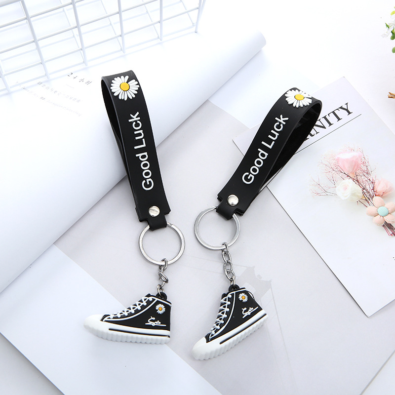 Daisy shoes keychain, GD G-Dragon's same style chrysanthemum key chain, schoolbag, backpack pendant, gift, small gift Specification image