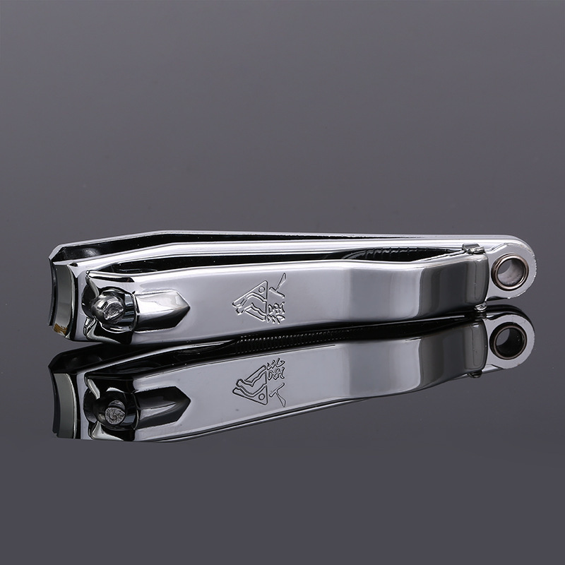 Guangdong carbon steel nail clippers, strong person nail clippers 618 large nail clippers, flat nail clippers 2-yuan store supply Application Scenario
