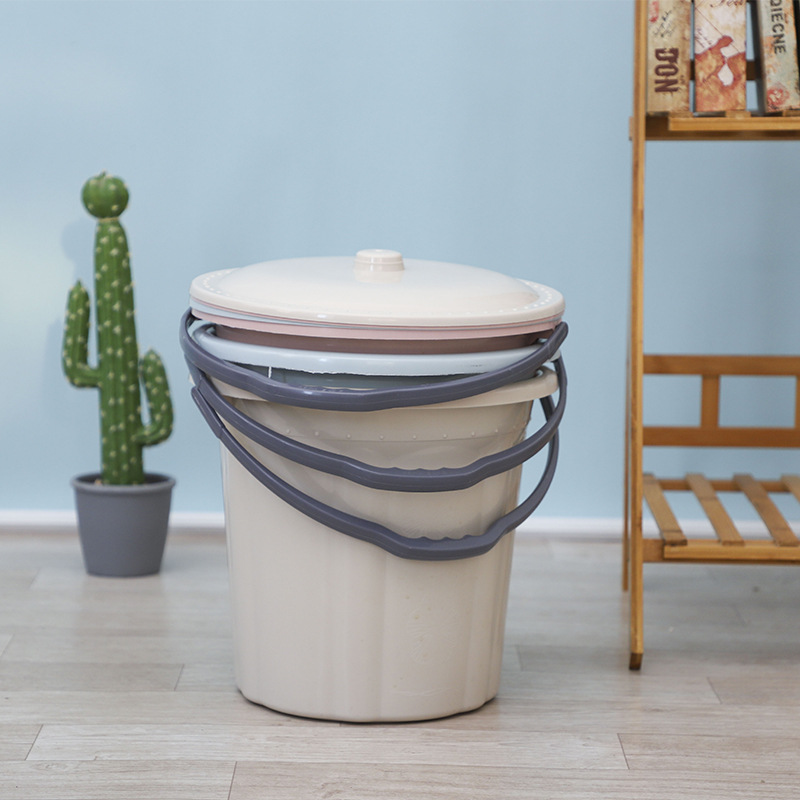 Thickened and shock-resistant household plastic bucket, Nordic covered hand-held water bucket for water storage, car wash bucket, laundry bucket, European large water bucket Specification image